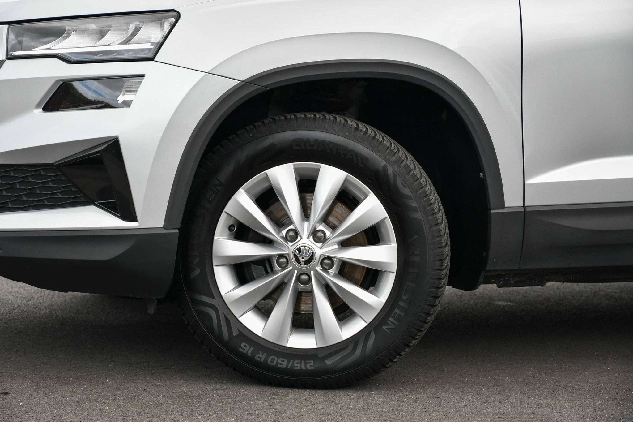 Skoda Karoq Karoq 1.0 TSI Ambition *LED*VIRTUAL COCKPIT*CARP, Argent ou Gris, Achat, Euro 6, Entreprise