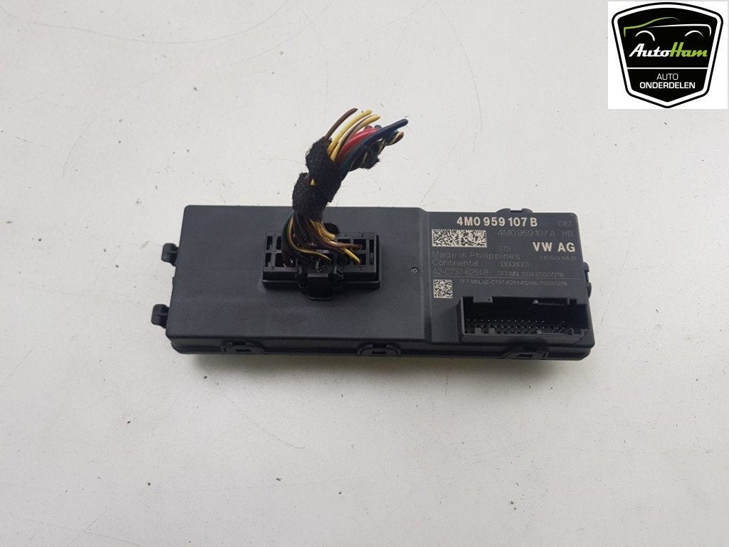 MODULE ACHTERKLEP MOTOR Audi A4 Avant (B9) (01-2015/08-2020), Gebruikt, Audi, Continental AG, Continental-Plaza 1
30175  Hannover, DE