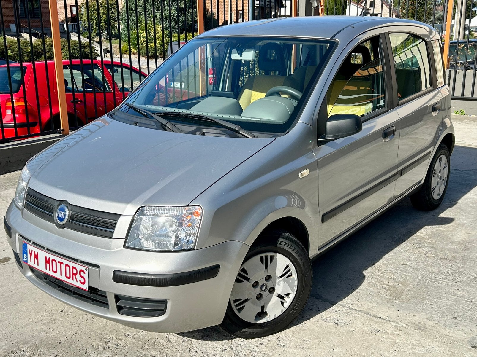 Fiat panda 1200cc essence 98.000km 1er propriétaire, Autos, Fiat, Cuir, Argent ou Gris, Achat, Ordinateur de bord