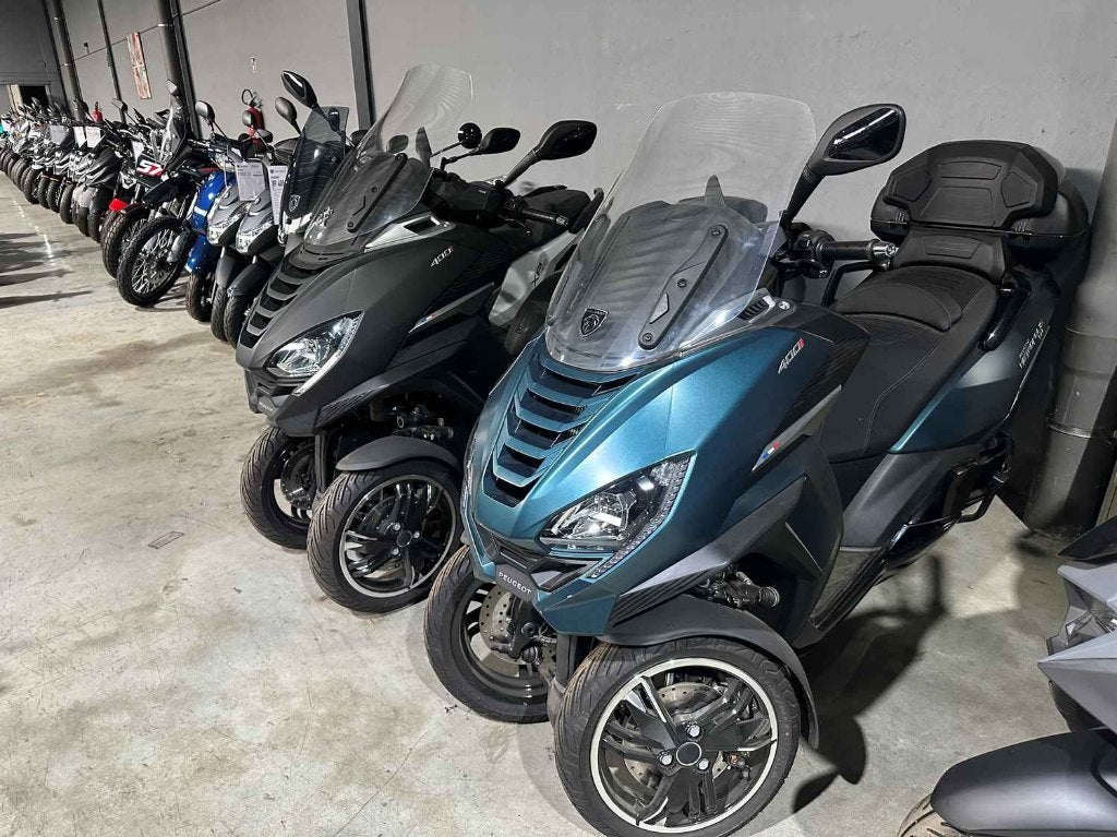 Peugeot Metropolis SW [StockDeal], 400 cc, Scooter, Nieuw, Bedrijf