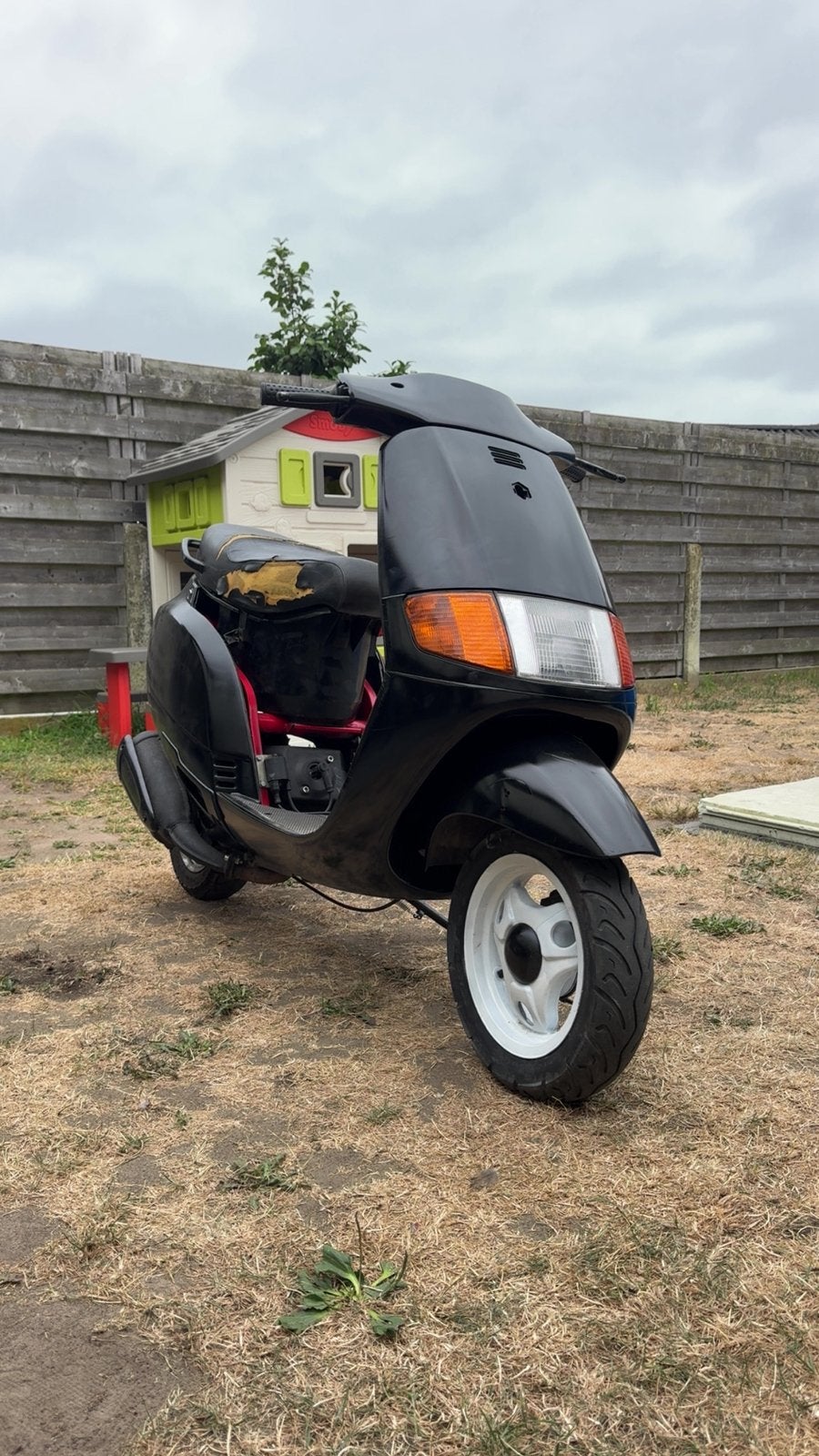 Piaggio sfera 125cc, Vélos & Vélomoteurs, Scooters | Piaggio, Utilisé, Autres modèles, Deux-temps, Enlèvement