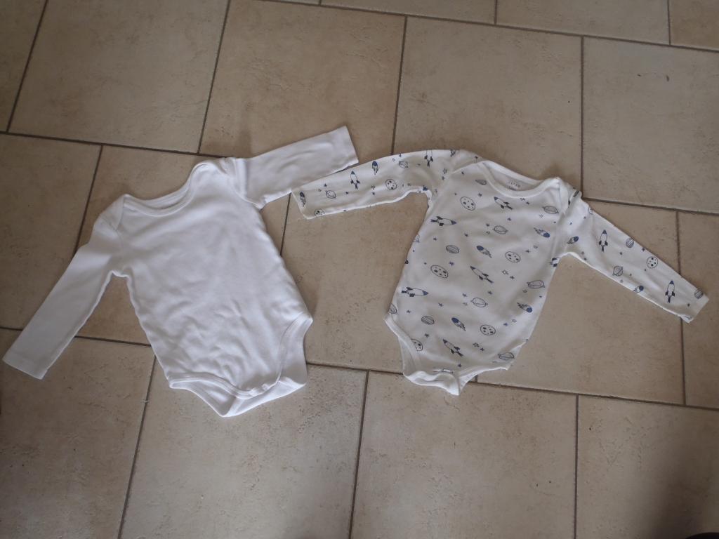 1 lot de 2 body taille 86, Enfants & Bébés, Enlèvement ou Envoi, Comme neuf, Garçon, Vêtements de nuit ou Sous-vêtements