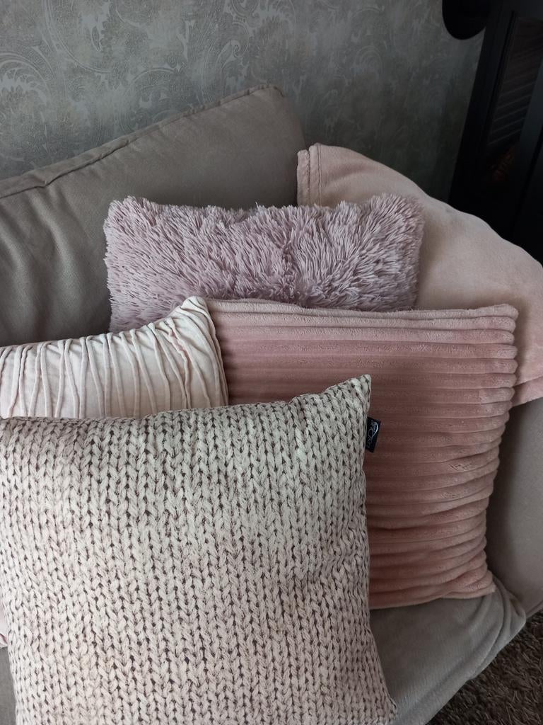 Sierkussens en plaid, Huis en Inrichting, Woonaccessoires | Kussens, Ophalen, Roze