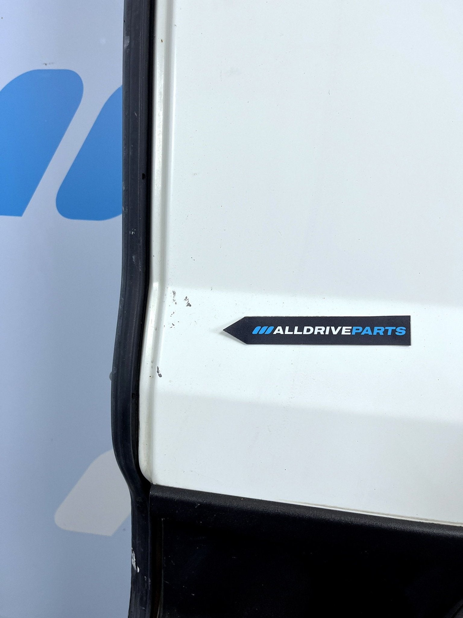 Porte arrière droite Fiat Doblo blanc 51811378, Arrière, -, Haillon arrière, Utilisé