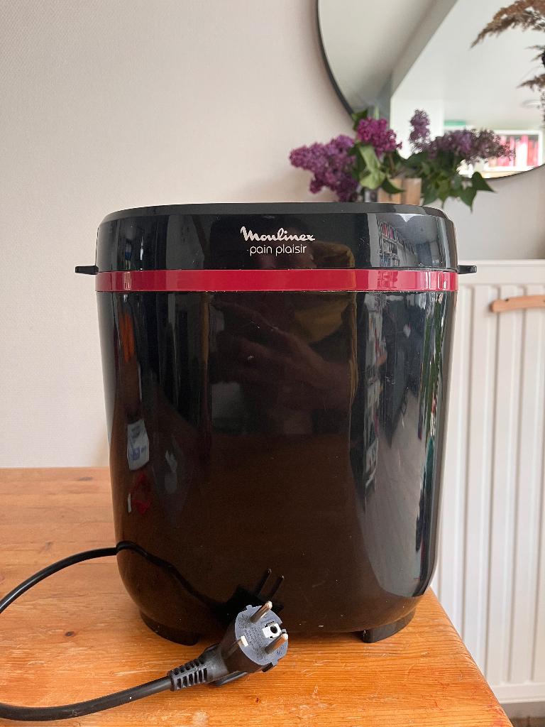 Molinex broodmachine, Elektronische apparatuur, Meer dan 10 programma's, Zo goed als nieuw, 1200 tot 1600 gram deeg, Ophalen