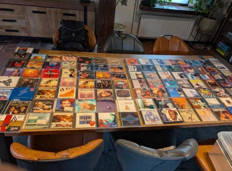 100+ cd's, Ophalen