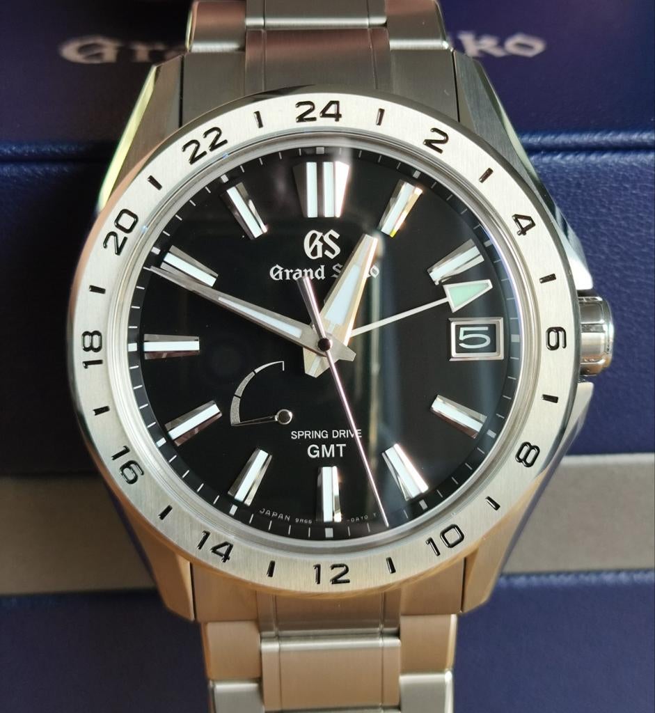 T.K. i.nw.st. Grand Seiko Evolution 9 GMT Titanium, 03-2025., Polshorloge, Overige materialen, Ophalen of Verzenden, Zo goed als nieuw