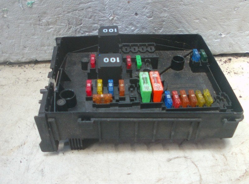 ZEKERINGKAST Caddy III (2KA,2KH,2CA,2CH) (1k0-937-125-d), Gebruikt, Volkswagen, Volkswagen AG, Kundenbetreuung@volkswagen.de