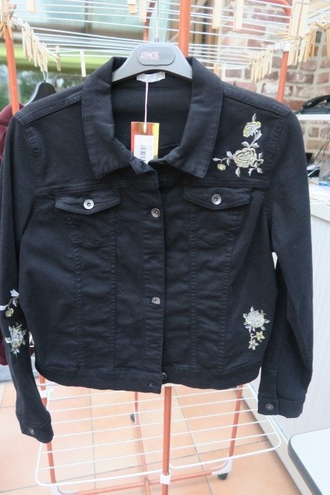Cropped jasje nieuw broderie zwart Atmos Fashion mt 44, Zwart, Atmos fashion, Maat 42/44 (L), Nieuw