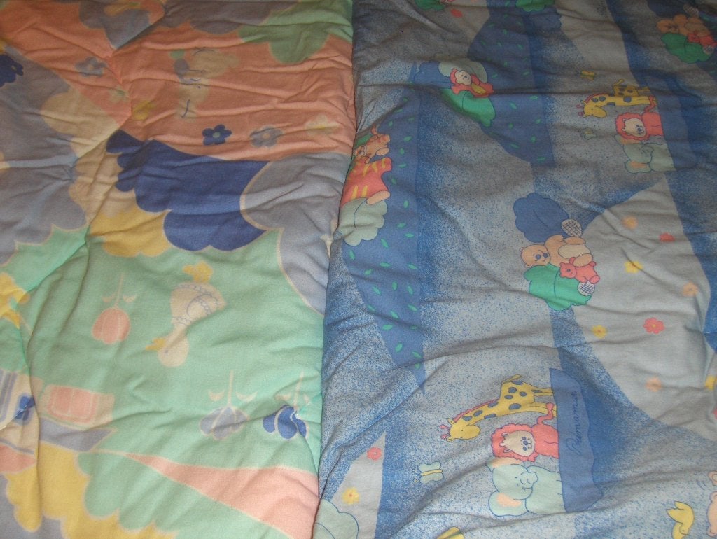 2 edredons de lit cage pour 8€. Trés peu servi. Etat impecc., Enfants & Bébés, Enlèvement ou Envoi, Utilisé