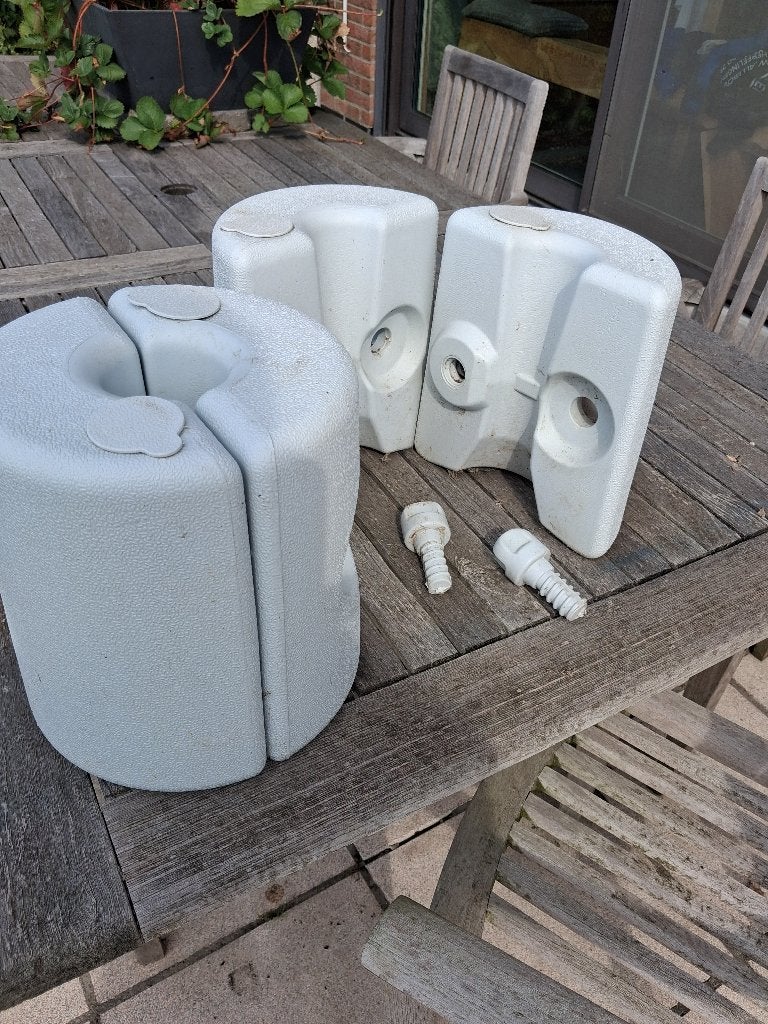 1 plastieke parasolvoet, Tuin en Terras, Ophalen of Verzenden, Gebruikt, Parasolvoet