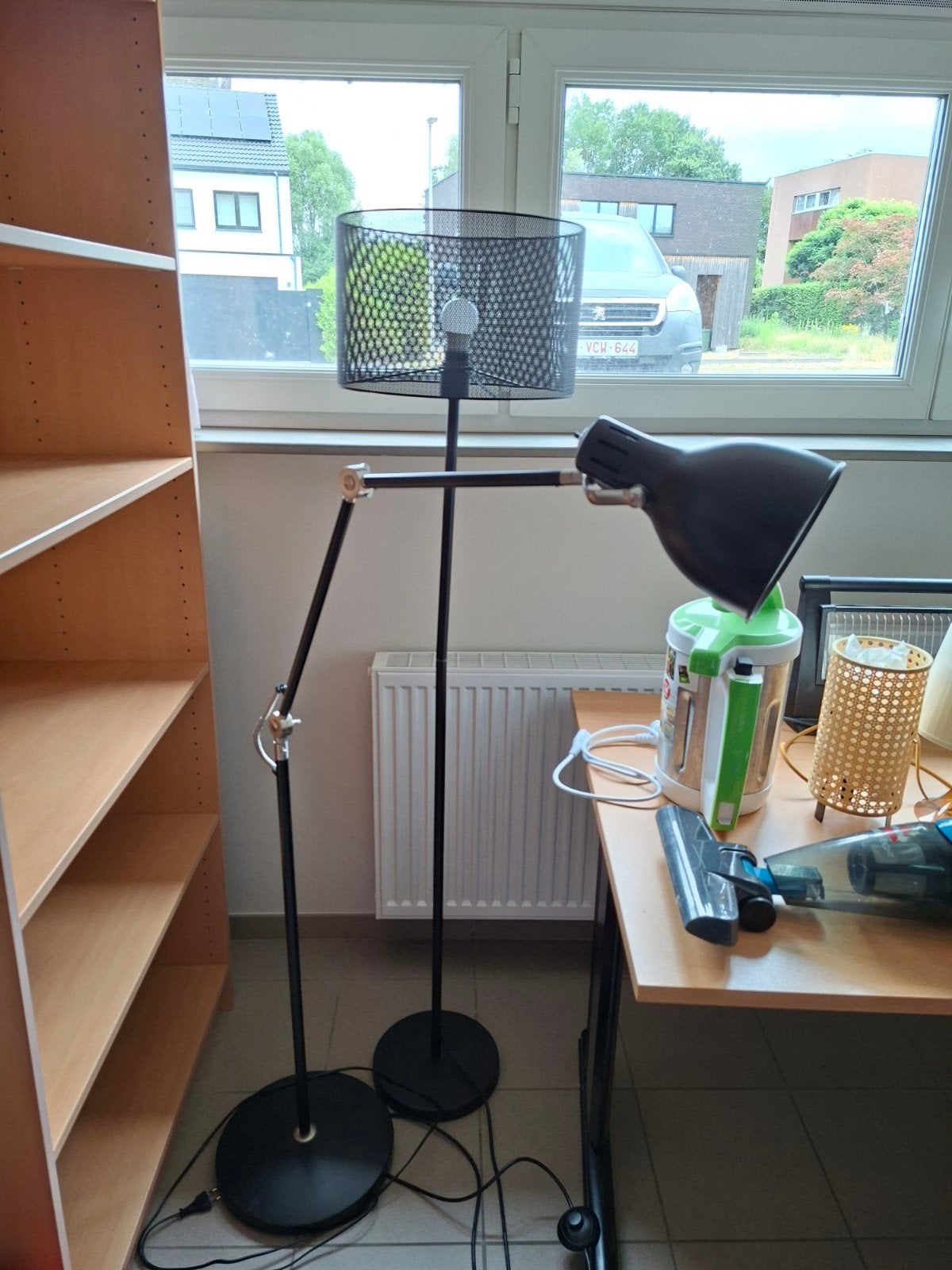 ikea lamp (rechts), Huis en Inrichting, Lampen | Vloerlampen, Ophalen