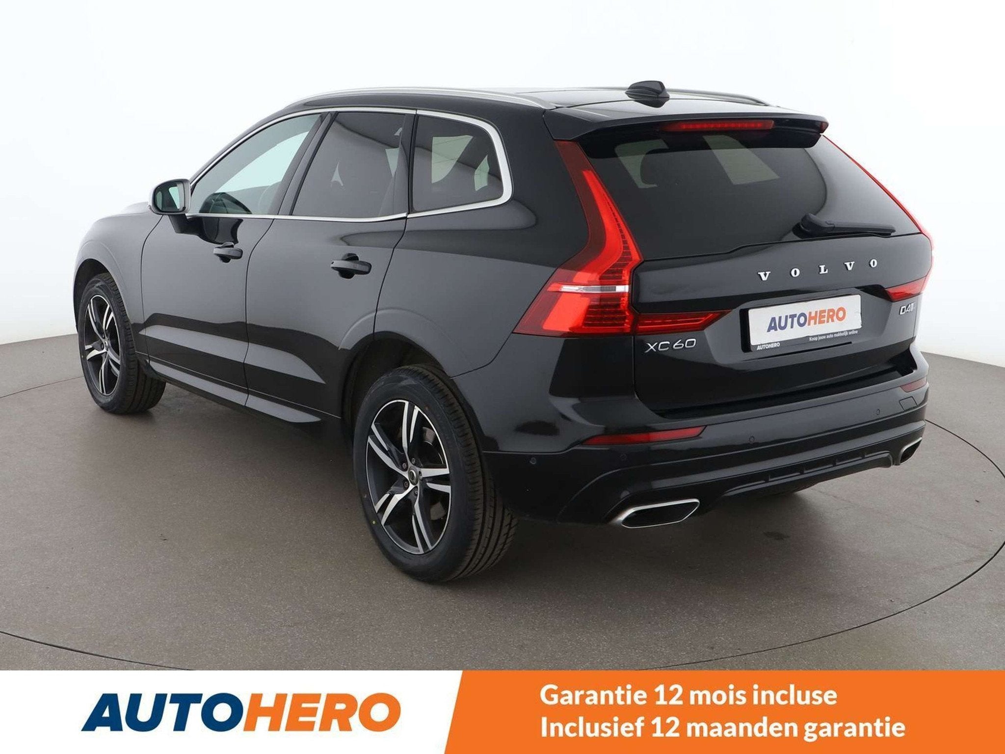 Volvo XC60 2.0 D4 R Design AWD (bj 2019), Auto's, Gebruikt, 1969 cc, Zwart, Leder