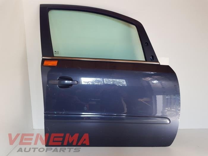 Portier 4Deurs rechts-voor van een Opel Zafira B (Z168), 12 maanden garantie, Gebruikt, -, Deur