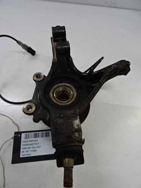MOYEU DE ROUE AVANT DROIT Partner (GC / GF / GG / GJ / GK), Utilisé, Peugeot