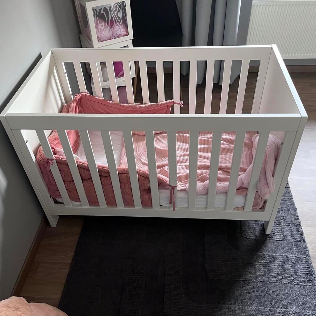 Babybed Bopita Thijn met matras, Kinderen en Baby's, Kinderkamer | Bedden, Zo goed als nieuw, Matras, Ophalen