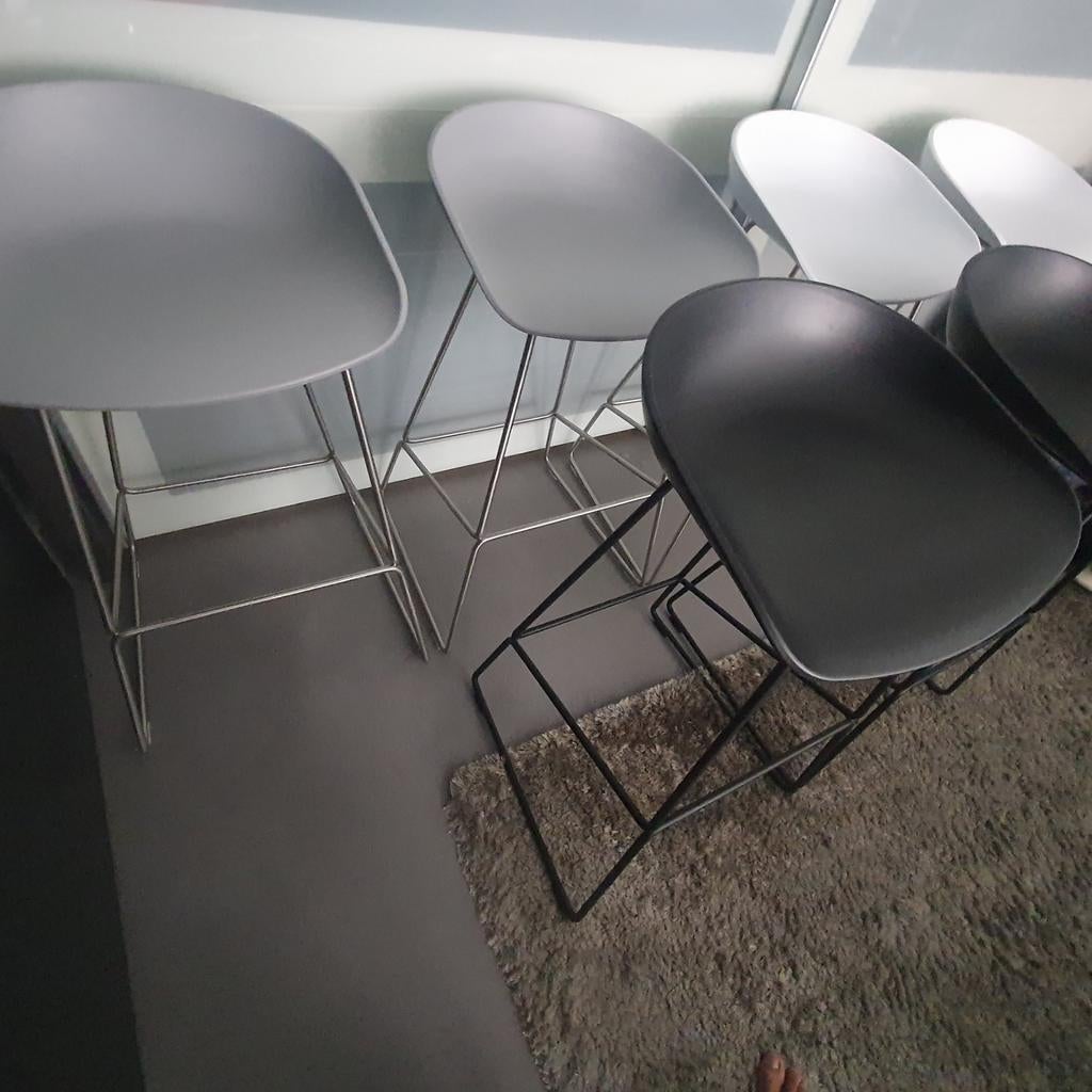 ***Originele HAY AAS38 barkrukken (grijs,wit&zwart)***, Huis en Inrichting, Ophalen, 5 krukken of meer, Met voetsteun, 60 tot 90 cm