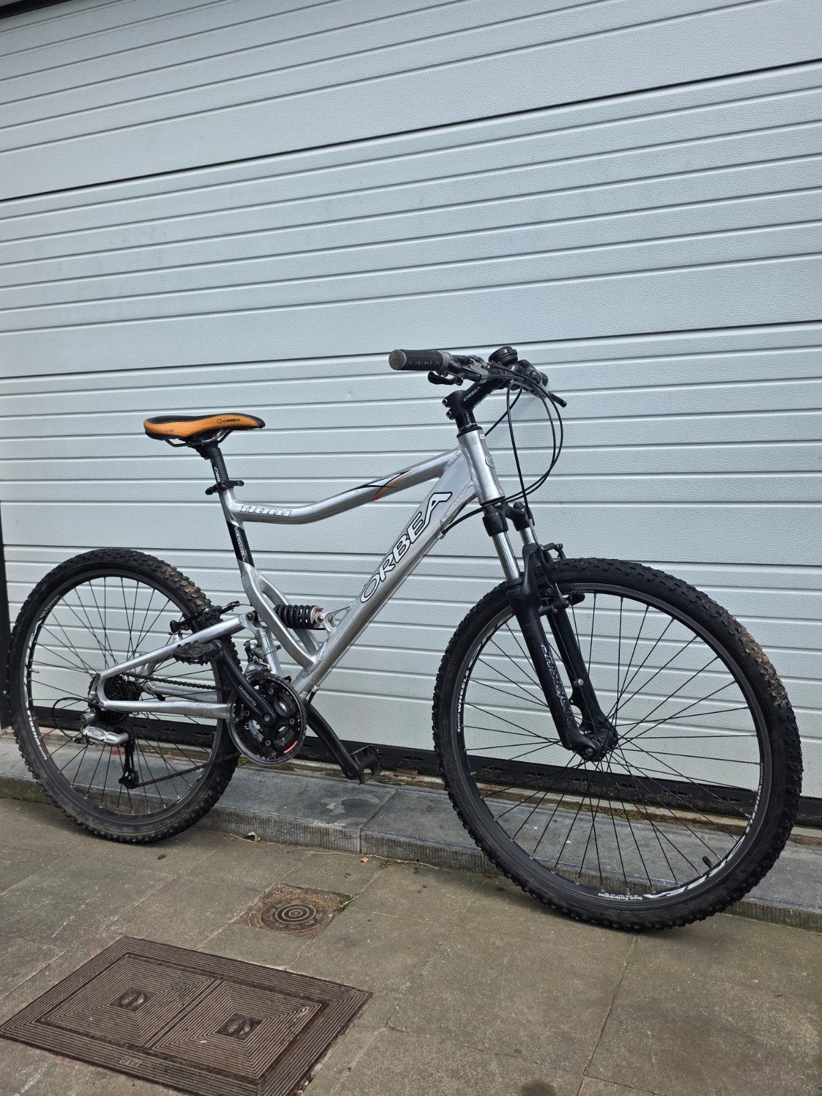 VTT Orbea Tout Suspendu 26" – Bon état, prêt à rouler, Enlèvement