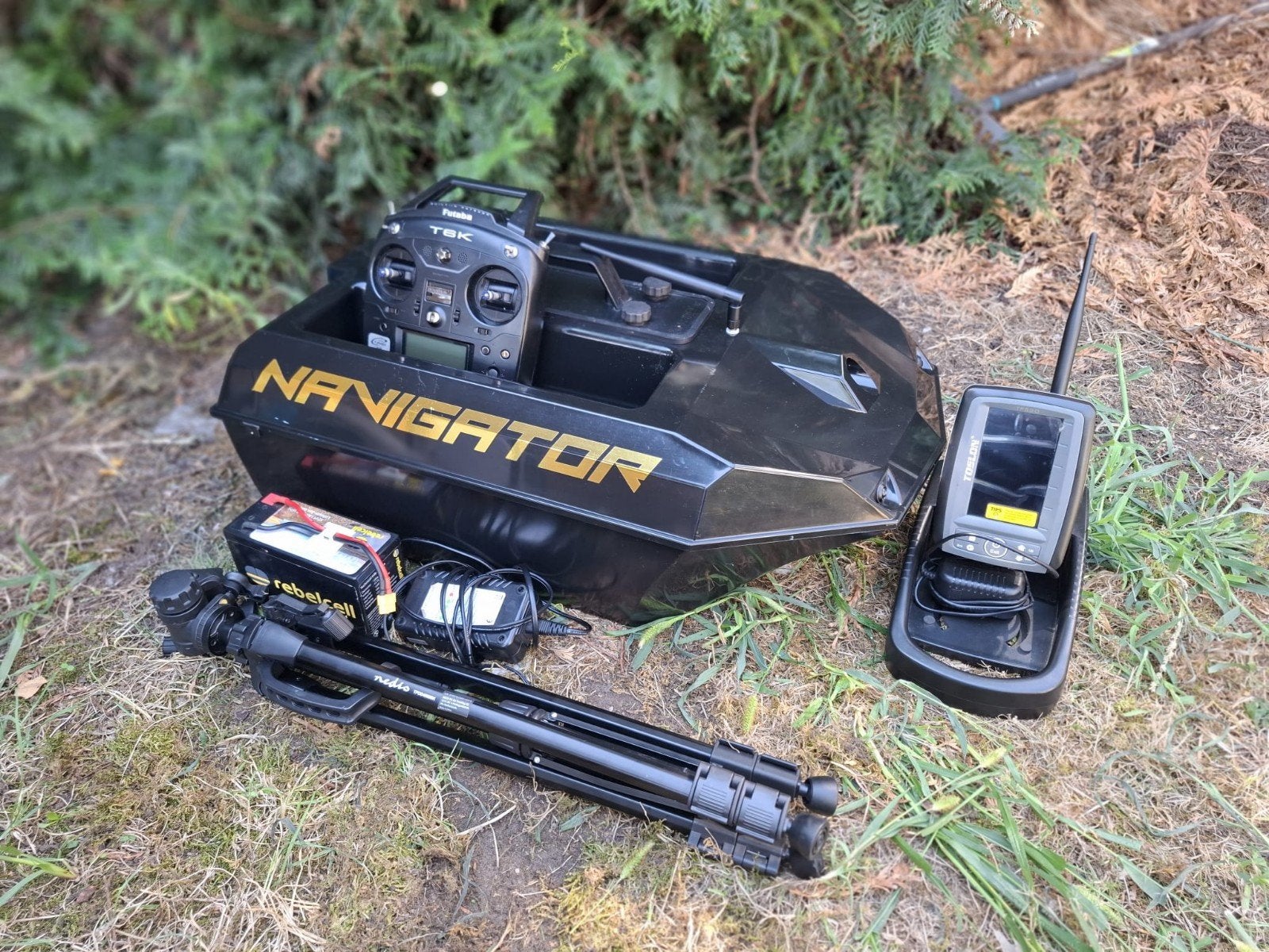 voerboot navigator in zeer nette staat met tf520, Sports nautiques & Bateaux, Pêche à la ligne | Carpes, Enlèvement ou Envoi, Ensemble complet