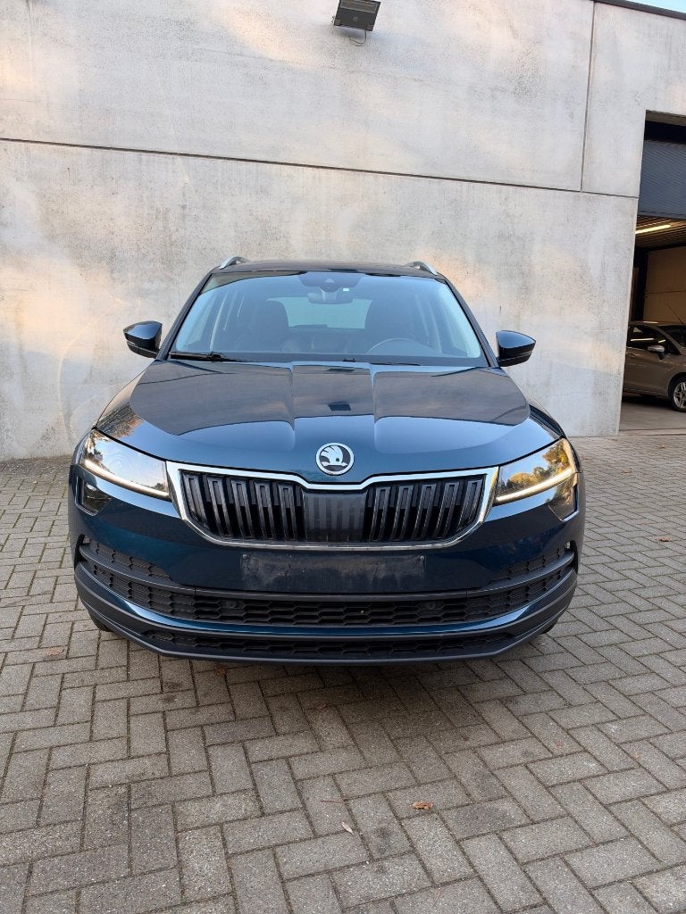 Skoda Karoq 1.5 TSI Pano Keyless Led Navi Full Full Option, Auto's, Automaat, Dealer onderhouden, 1498 cc, 4 cilinders