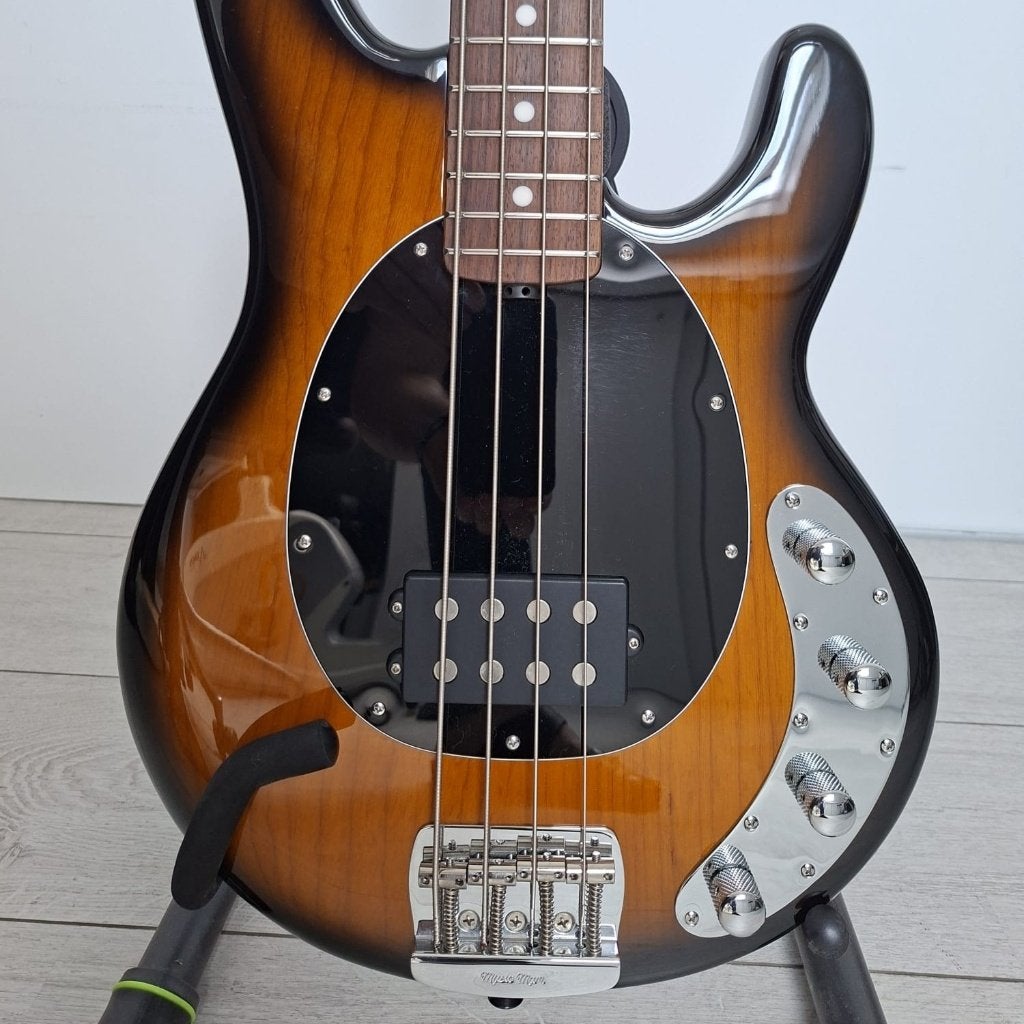 Musicman Stingray Special 4H (2018), Musique & Instruments, Instruments à corde | Guitares | Basses, Enlèvement ou Envoi, Neuf
