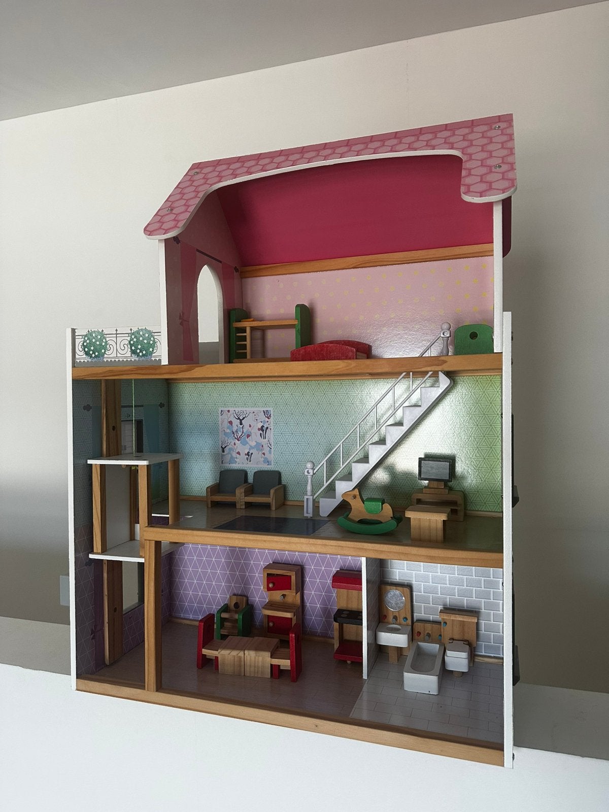 Houten poppenhuis te koop.  Inclusief meubels, Ophalen, Zo goed als nieuw, Poppenhuis