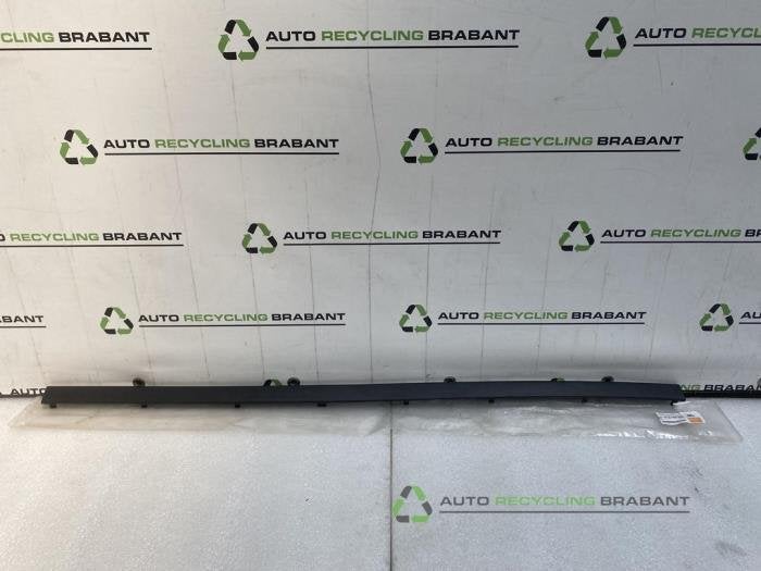 Bande décorative d'un BMW 5-Serie, -, 3 mois de garantie, Utilisé, -