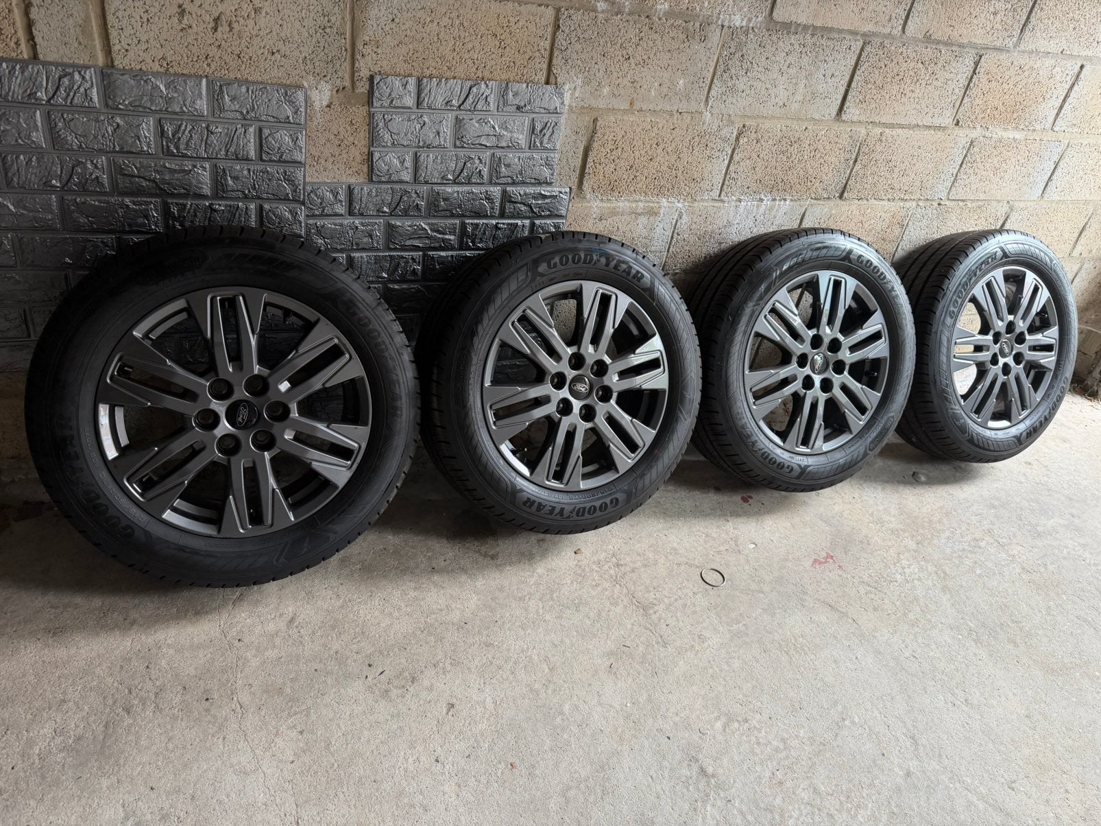 Orginele Ford Transiet Custom velgen met banden 17 inch, Auto-onderdelen, Ophalen of Verzenden, 17 inch, Zomerbanden, Band(en)