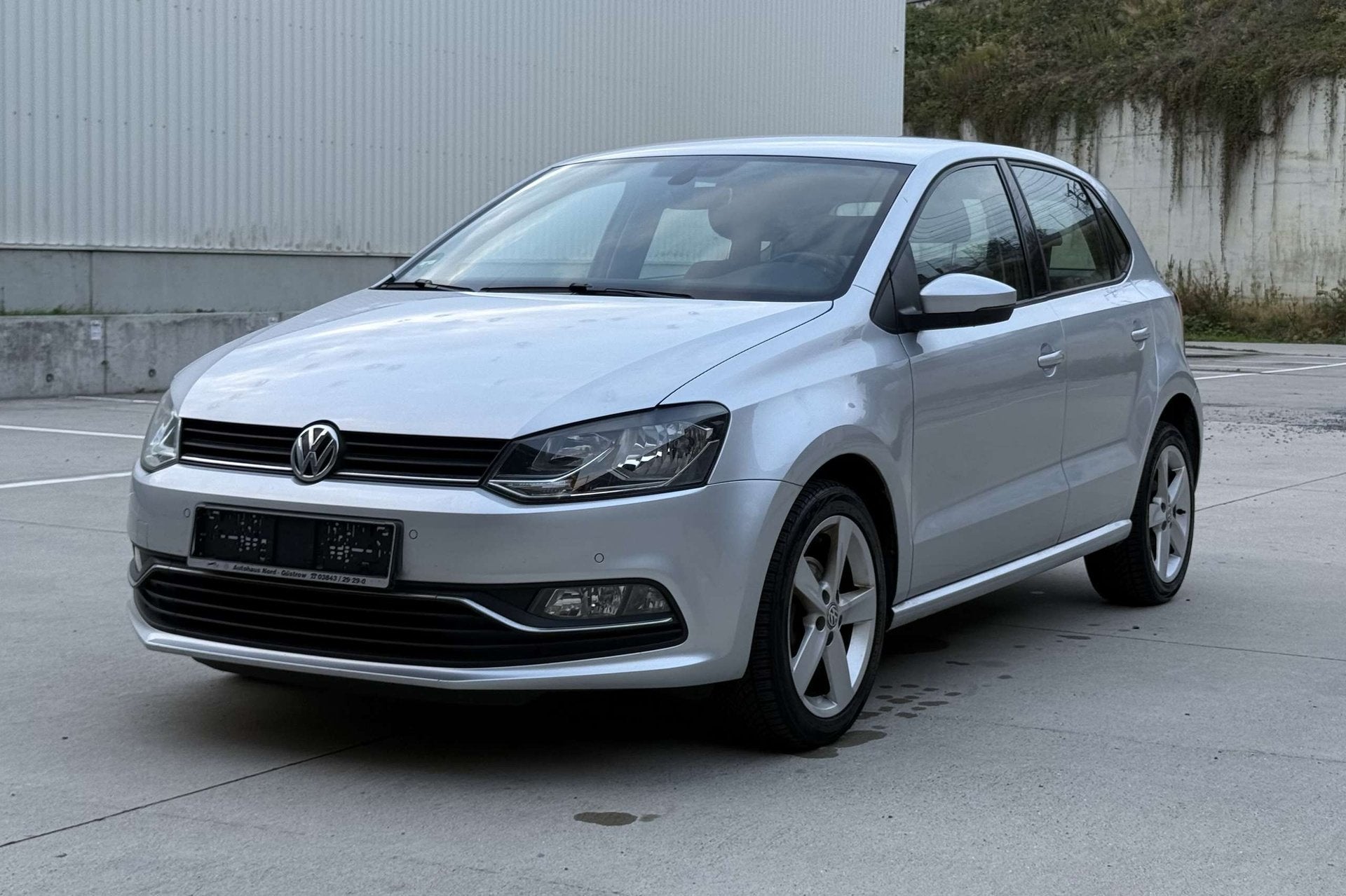 Volkswagen Polo 1.0i • 1STE EIGENAAR • 1 JAAR GARANTIE!, Autos, Argent ou Gris, Achat, Euro 6, Entreprise