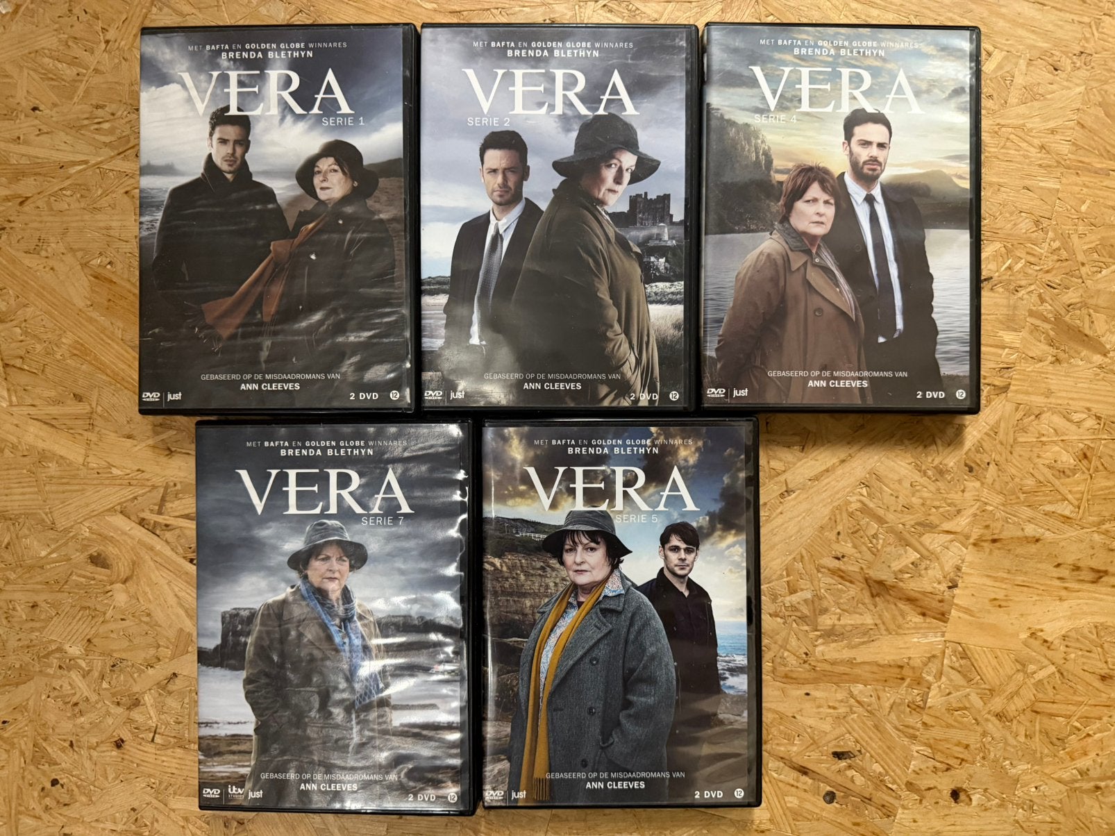 Vera seizoen 1-2-4-5-7, Enlèvement ou Envoi, Comme neuf, Saison 1