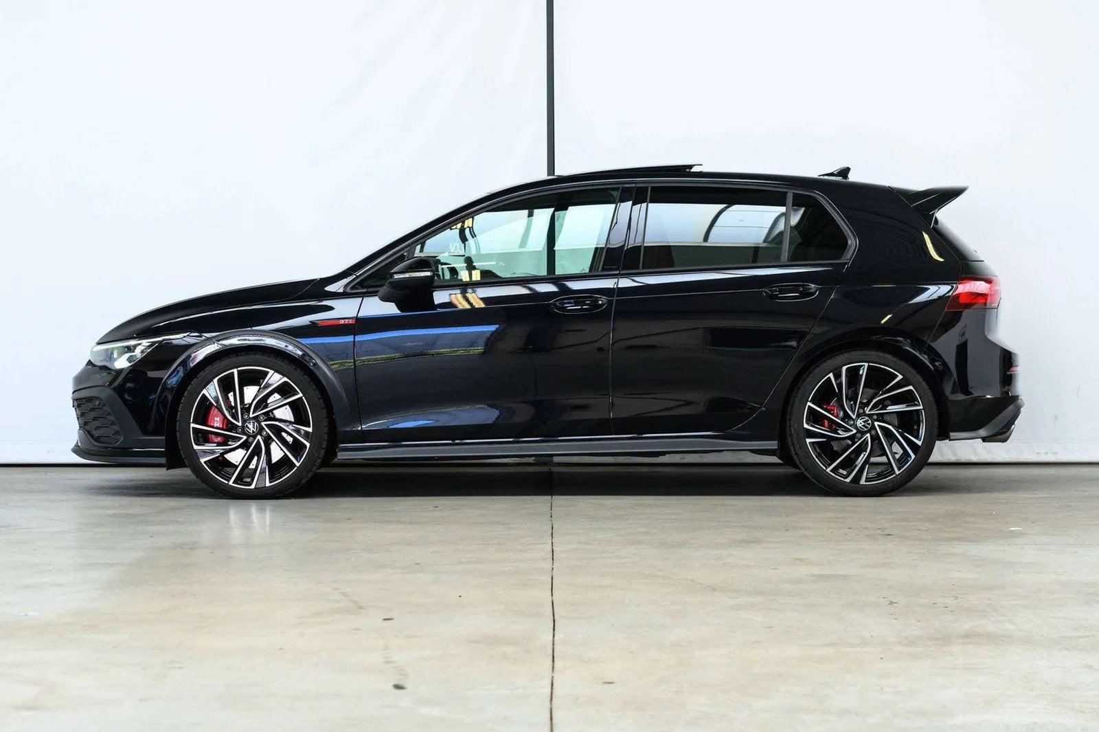 Volkswagen Golf GTI CLUBSPORT|HEAD-UP|HARMAN-KARDON|IQ-LIGHT, Automaat, Gebruikt, 1984 cc, Sportstoelen