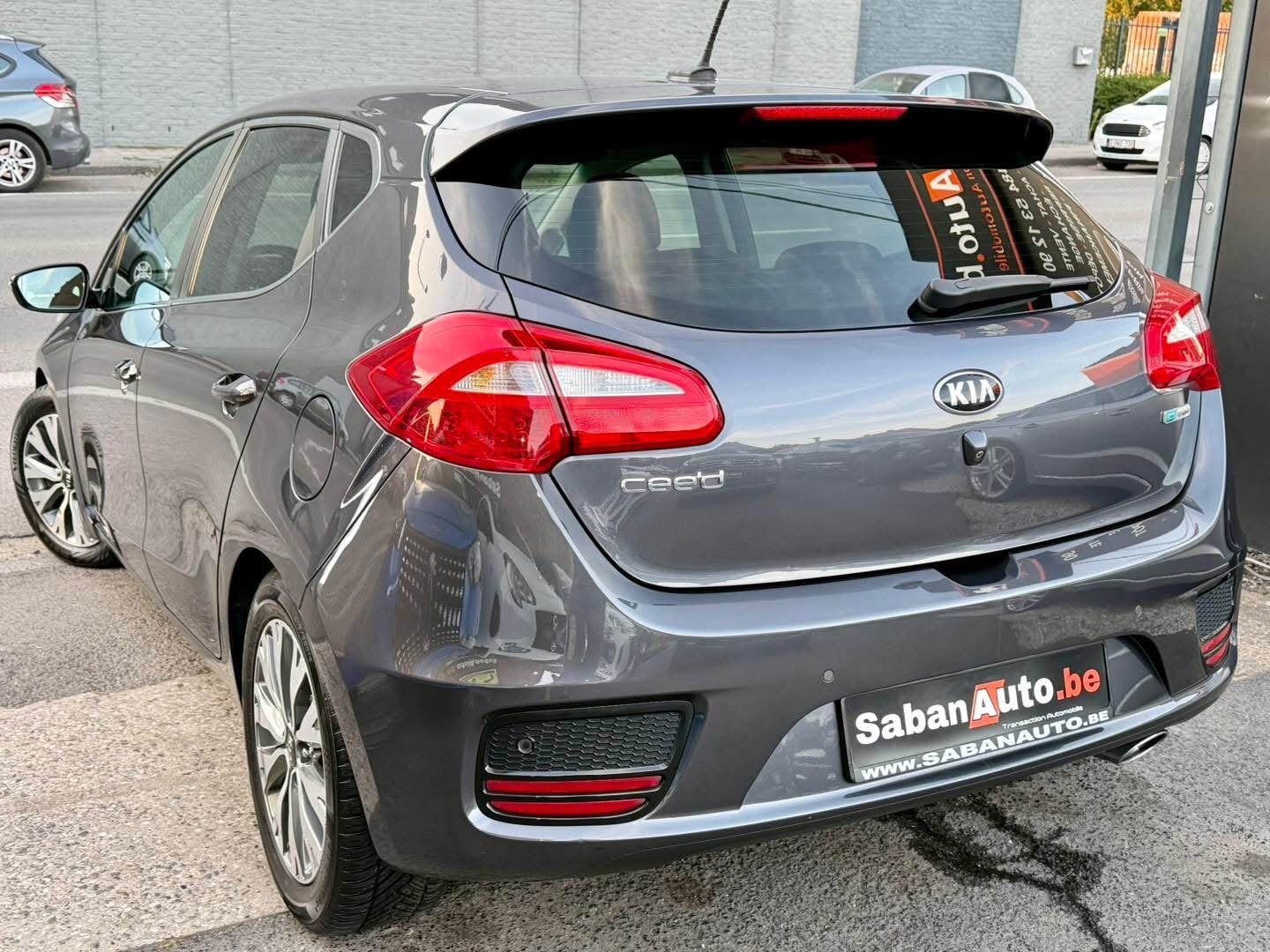 Kia Ceed 1.4 Essence Euro 6 B World Edition 2017, Argent ou Gris, Achat, Euro 6, Entreprise