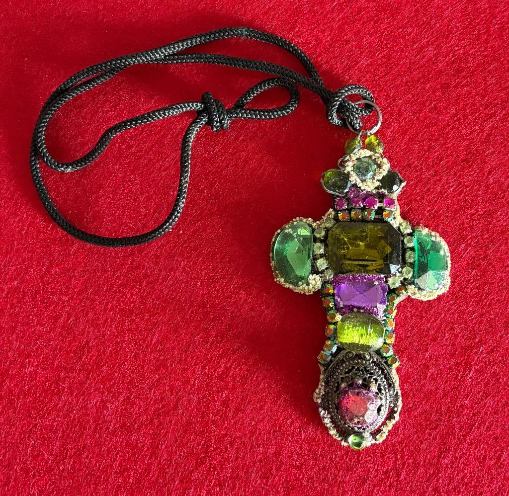 Bijoux Ancien: Pendentif en Forme de Croix - 1920, Bijoux, Sacs & Beauté, Bijoux anciens, Pendentif, Autres matériaux, Enlèvement ou Envoi