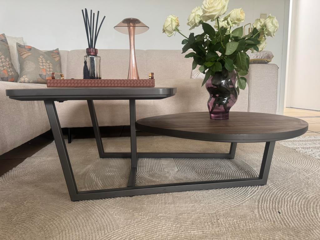Tables, Enlèvement ou Envoi, Comme neuf