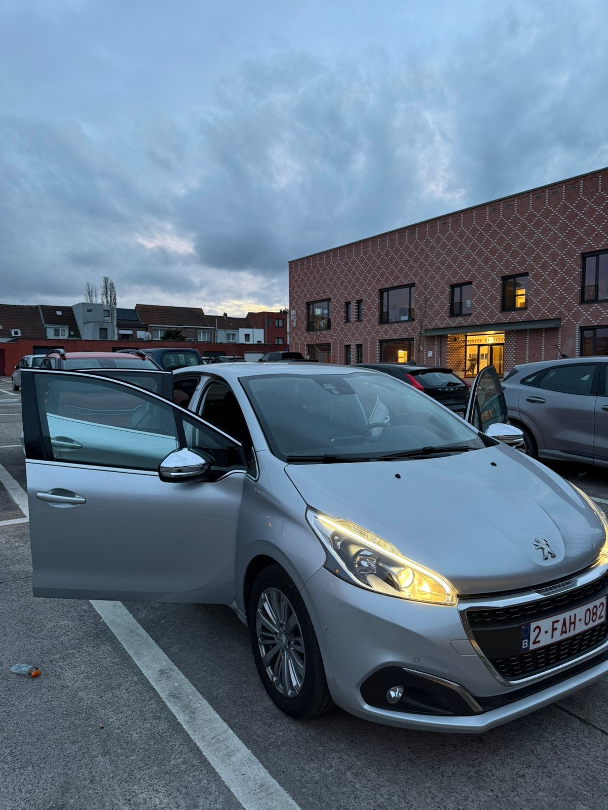 Peugeot 208 , automaat, Auto's, Automaat, USB, 5 deurs, Particulier