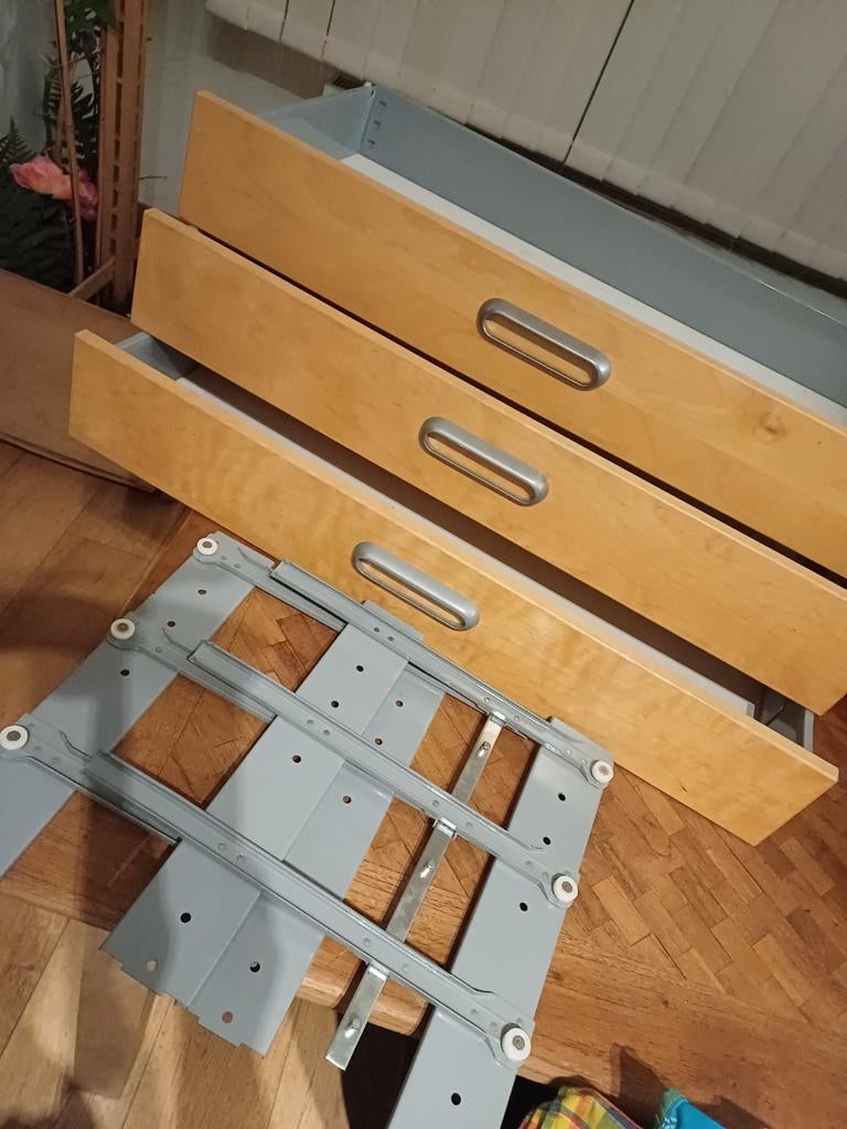 Set Tiroirs + charnières Ikea, Enlèvement
