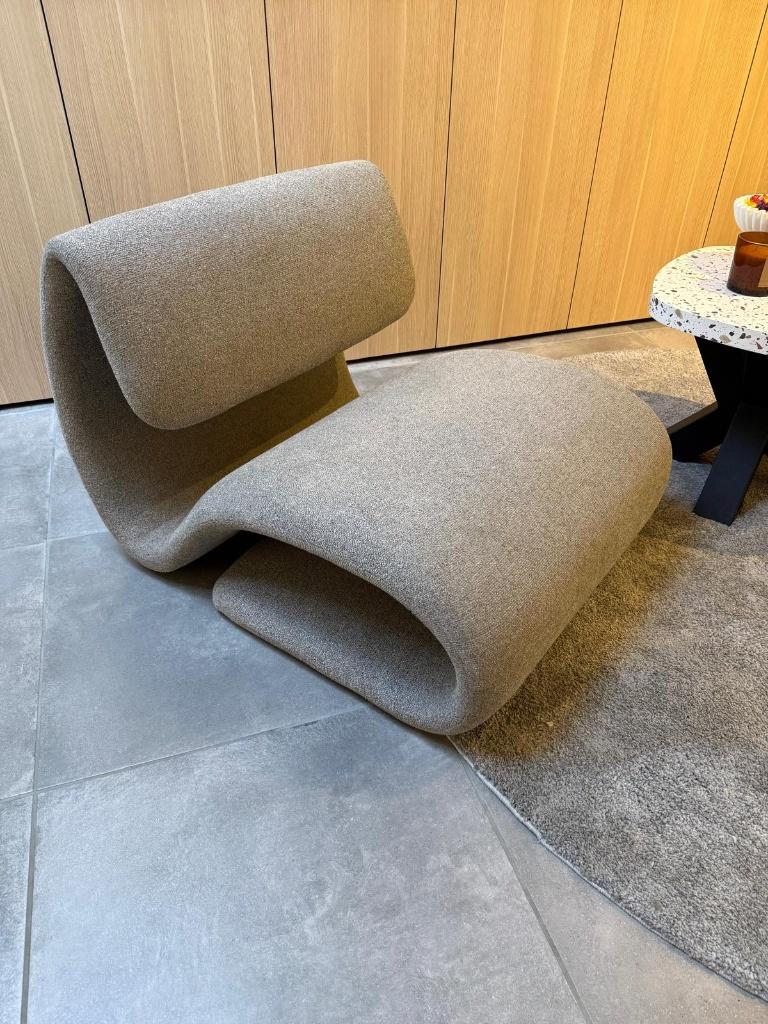 Set van 2 DUBNA lounge chairs – bouclé (Pebble Earth), Maison & Meubles, Fauteuils, Comme neuf, Tissus, 75 à 100 cm, 75 à 100 cm