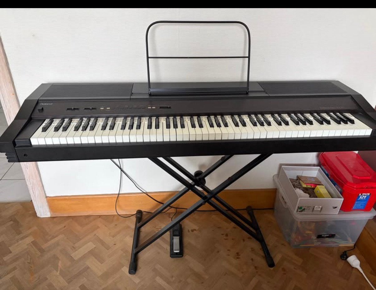 Piano, Muziek en Instrumenten, Keyboards, Ophalen, Zo goed als nieuw