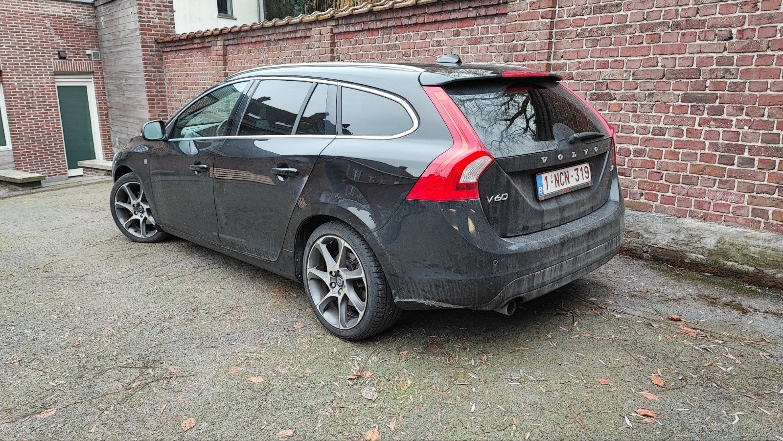 Volvo V60 D2 Ocean race uitvoering (sportief interieur), Autos, Cuir, Achat, Euro 6, Boîte manuelle