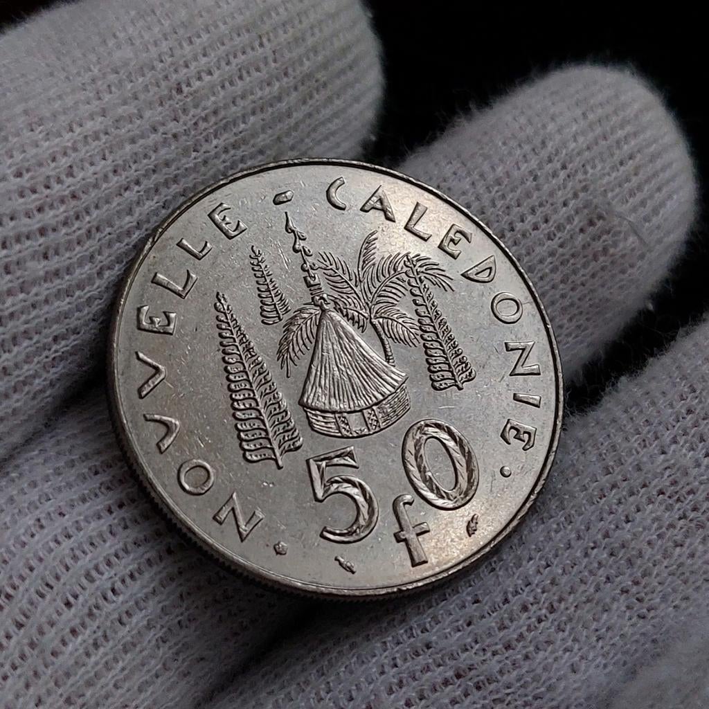 Munt / Nieuw-Caledonië / 50 frank / 1983 / 300.200 ex, Ophalen of Verzenden, Overige landen, Losse munt