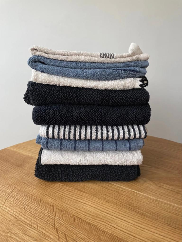 Zara Home beige zwart en blauw badlinnen, Huis en Inrichting, Ophalen, Gebruikt, Beige, Handdoek