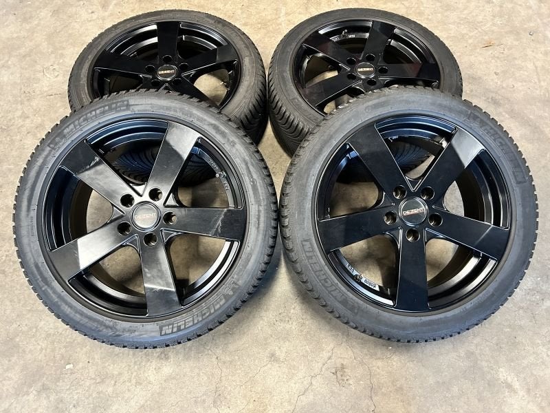 DIV 17 inch velgen + winterbanden Volkswagen Golf Audi A3, Auto-onderdelen, Gebruikt, -, -, Banden en Velgen