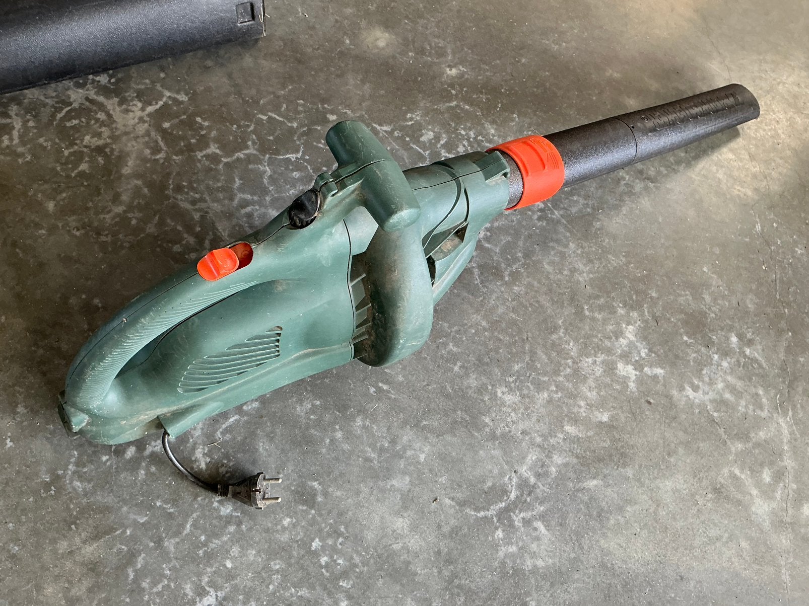 Bladblazer Black & Decker electrisch, Avec sac de ramassage, Électrique, Porté à la main, Enlèvement