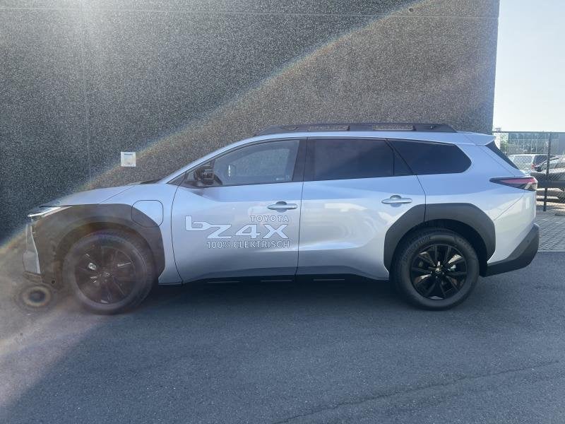 Toyota bZ4X Touring BEV 74,7 kWh AWD Executive, Auto's, Toyota, Automaat, Zwart, 5 deurs, SUV of Terreinwagen