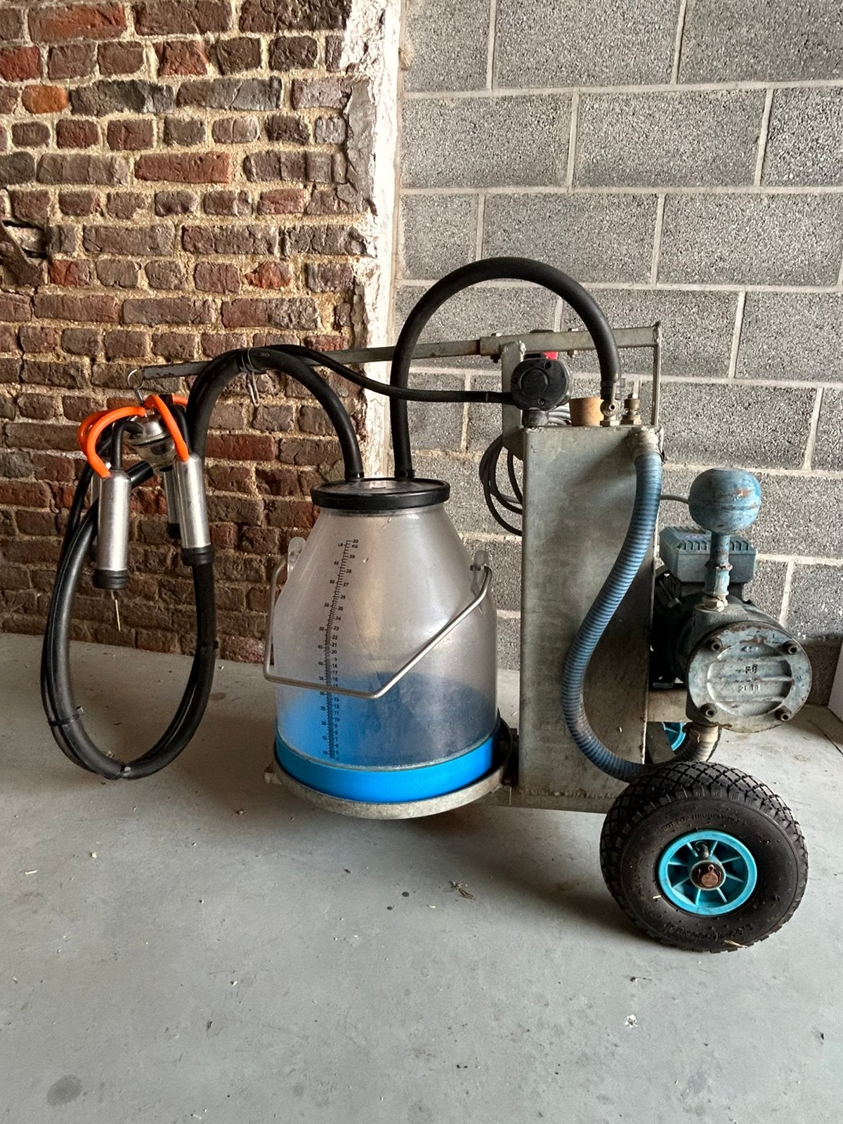 Melkmachine, Zakelijke goederen, Landbouw | Werktuigen, Ophalen of Verzenden