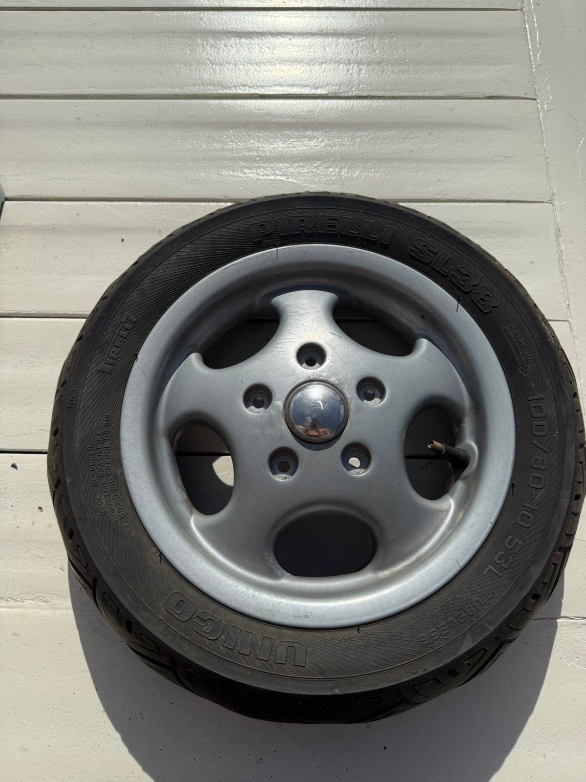 Originele Vespa ET2 / ET4 10” velg + Pirelli SL38 100/80-10, Ophalen of Verzenden