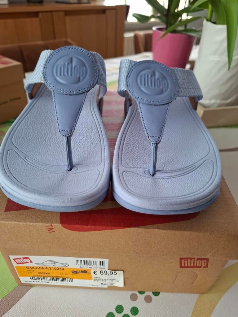 2 paar Nieuwe fitflop maat 37 roze en paarse, Ophalen