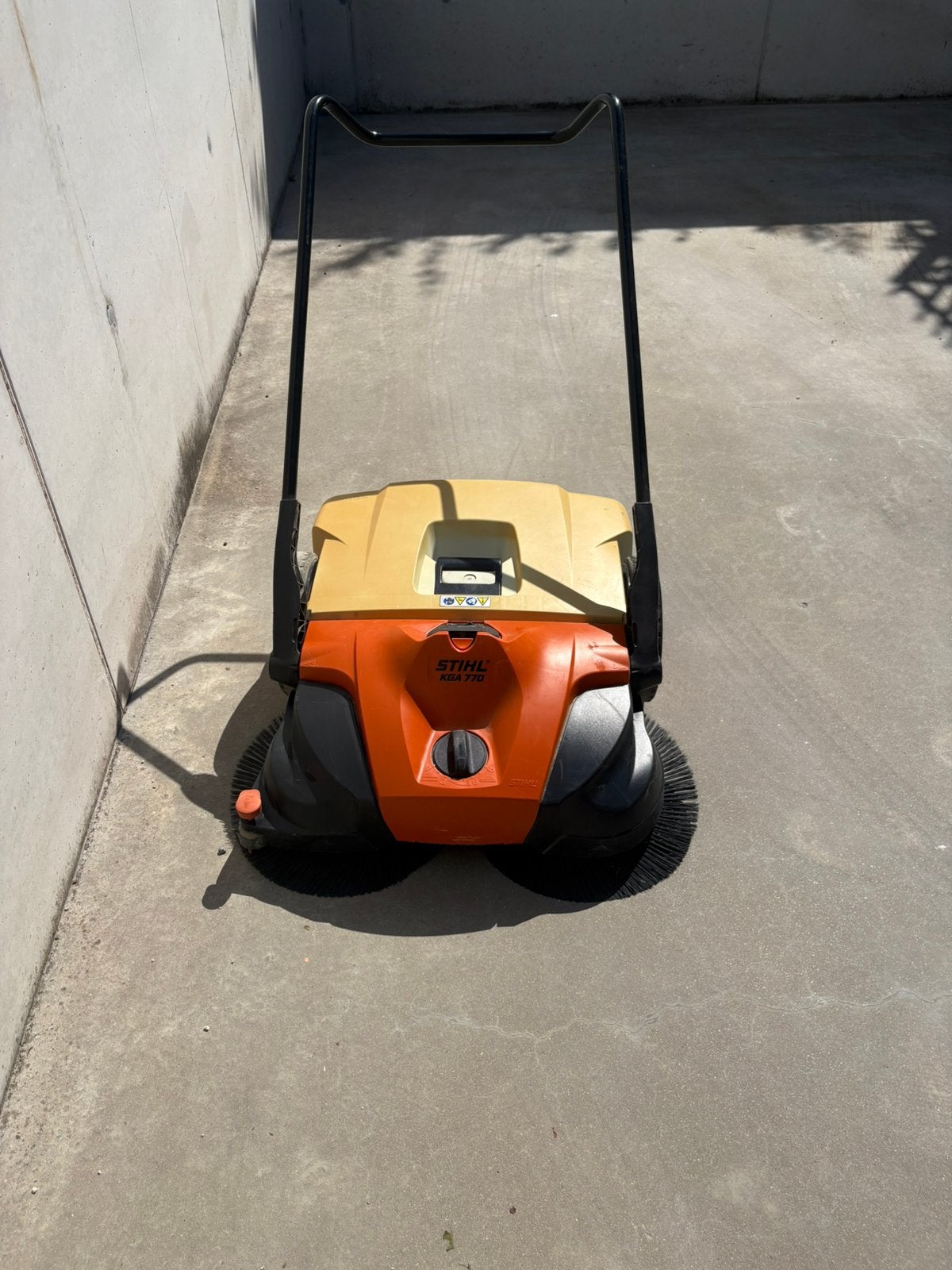 STIHL KGA 770 Accu Veegmachine – Professionele Handveger, Jardin & Terrasse, Balayeurs, Enlèvement