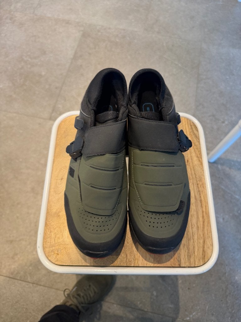 Chaussure VTT neuves taille 43, Enlèvement, Comme neuf, Chaussures