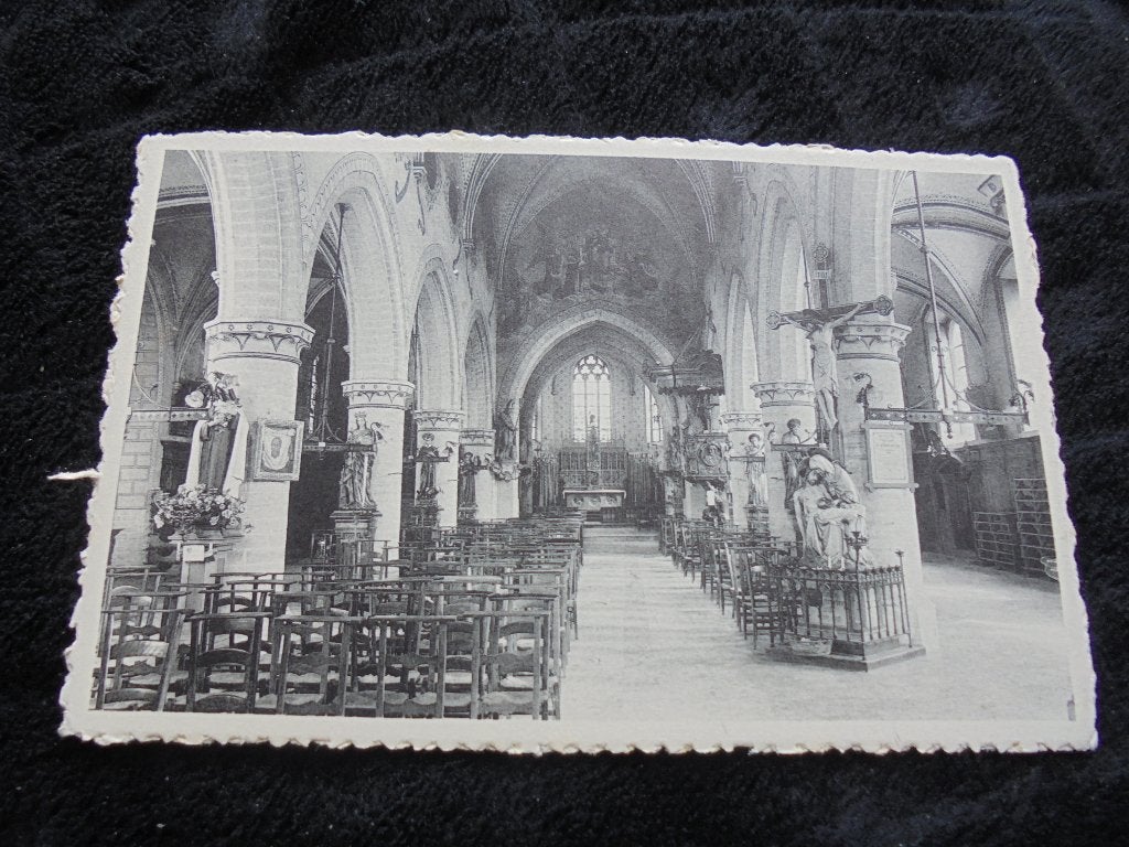 Onbeschreven Oude postkaart Bazel Waas, Binnenzicht Der kerk, Verzenden